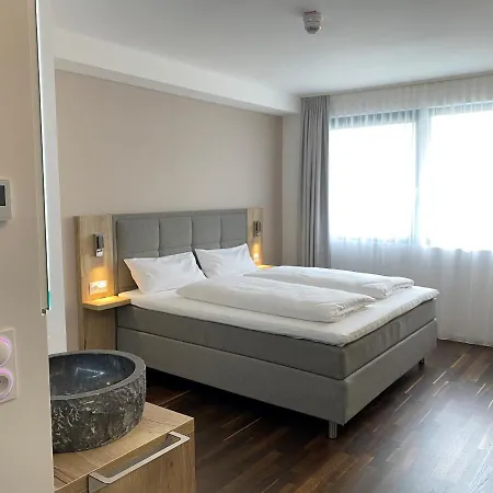 B4 Hotel 3*