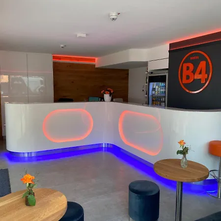 Hotel B4