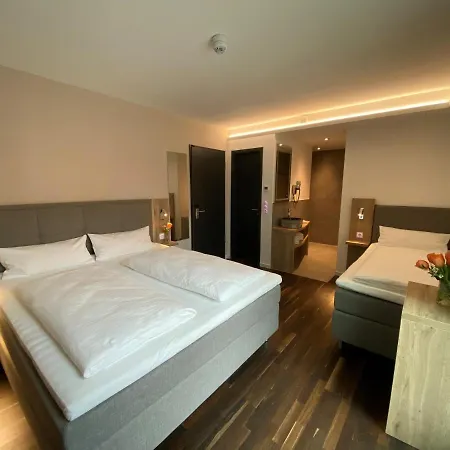 B4 Hotel 3*