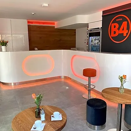 Hotel B4 3*
